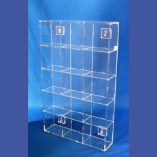 CORBATERO   Mueble a pared para 15 unds.<br>Medidas: 270 x 63 x 427 mm<br>